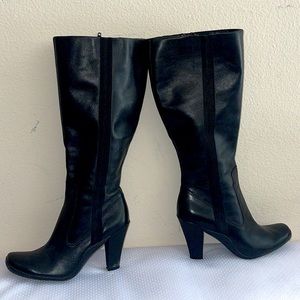 Kenneth Cole Reaction Black Leather Hype-d Up Tall Boots Size 5.5M.